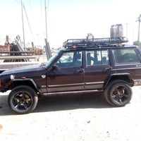 جيب شيروكي موديل 1990 حداديه جديده صدر تخم تأير سنويه لنهاية ال2027 ال...