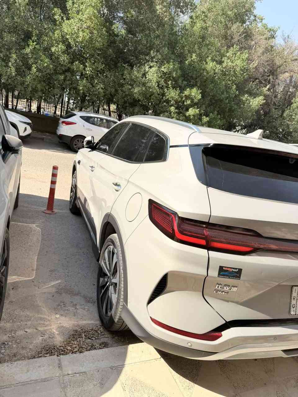 سلام عليكم اخوان .
بي واي دي سونك بلاص موديل 2025 BYD سونك بلاس فول 1/1
byd song Plus 2025

السعر  : 33,250,000 مليون دينار وبيها مجال بسيط .
تواصل : ***********
مكان السيارة : بغداد الكرادة

سياره ماشيه 10 الف كيلو متر .. 
رقم بغداد بأسمي تحويل مباشر 

مكفولة كفالة عامة من كلشي 

السياره كاملة شاشتة منزله برامج و معربه و غراضه كاملة
من ارضيات من فومن منفاخ اطارات و شاحنه الاصلي ..

لون سياره سمنتي داخل السياره ابيض + قهوائي ..
مواصفات : سقف بنوراما جنطه كهرباء كشن كهرباء - 
اوتو بارك 13 كامرة كامرات 360 حساسات 360 امامي خلفي
رادارات 360 قيادة شبه ذاتية كروس مثبت سرعة بريك طوارئ ،
داش كام DVR دخول ذكي و تشغيل ذكي و تشغل عن بعد 
+ فتح الصندوق عن طريق البصمة ، بطارية 120 كيلو الجبيرة الي تدعم الشحن السريع للسيارة وبعد اهواي مواصفات
