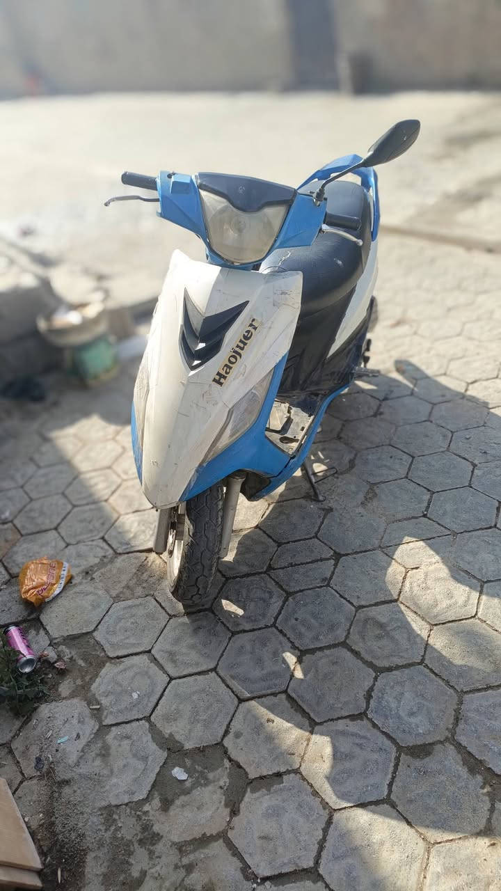 سلام عليكم دراجه للبيع هاوجي رص 
السعر 350 وبيه مجال 
للستفسار على الرقم ***********
