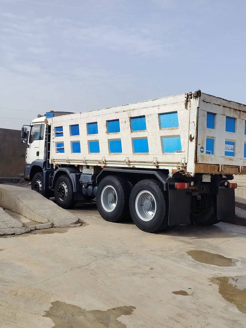 سلام عليكم مان تيكة للبيع 2003 مجموعه جيف تخم تاير سيار خير من الله بابهة نقص برغي كبل لشغل ***********(***********)
