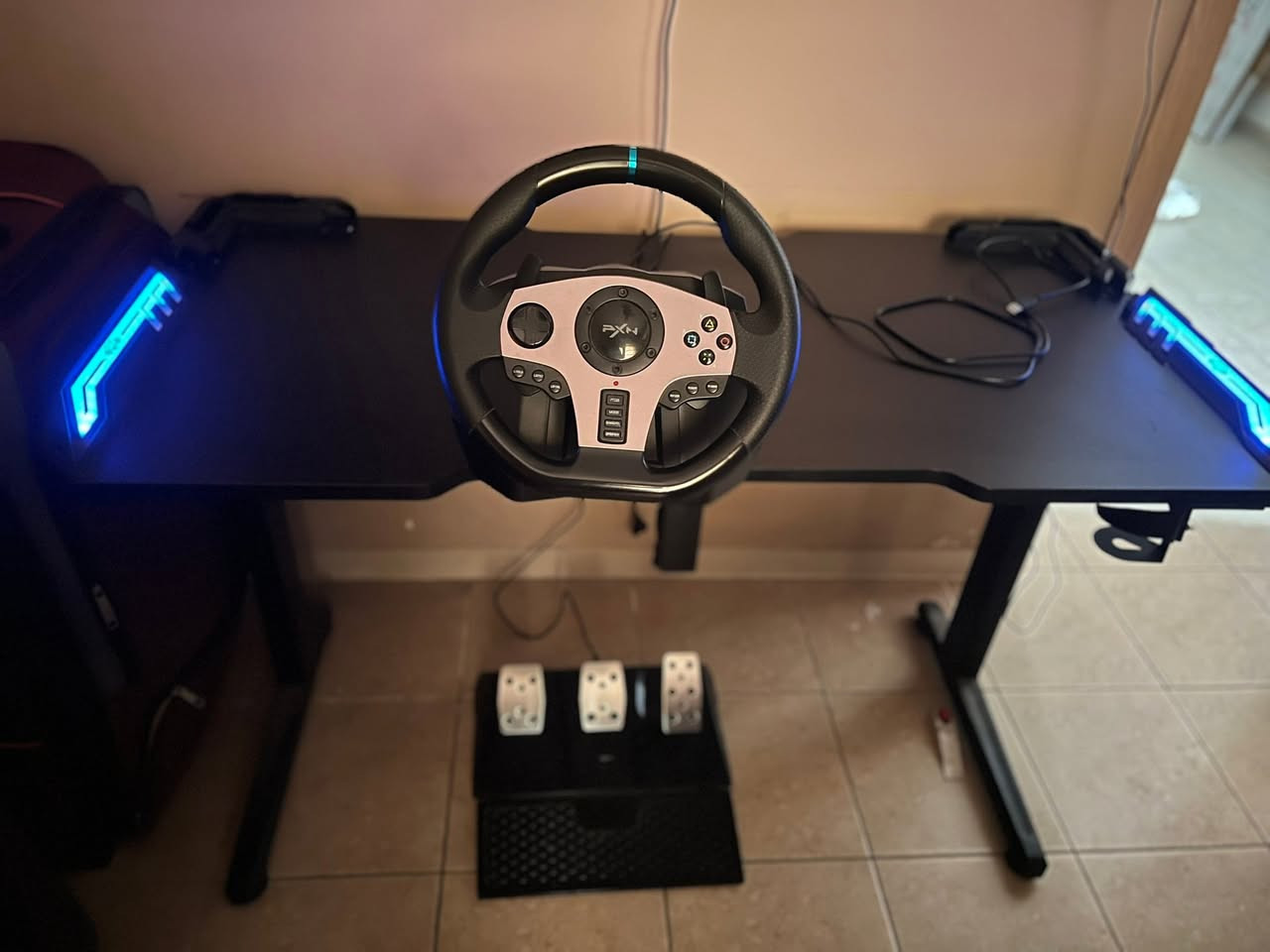 سلام عليكم ميز قياس120x73x60
وارجل مقاس 80x40مم

الميز أضاء لد RGB 

الميز سعره 150 وبي مجال

وشاشه حجم 32 سعرها 100 وبيها مجال


**إذا كنت صاحب هذا الإعلان وتريد حذفه لأي سبب، رجاءا أرسل رسالة إلى الدعم الفني**