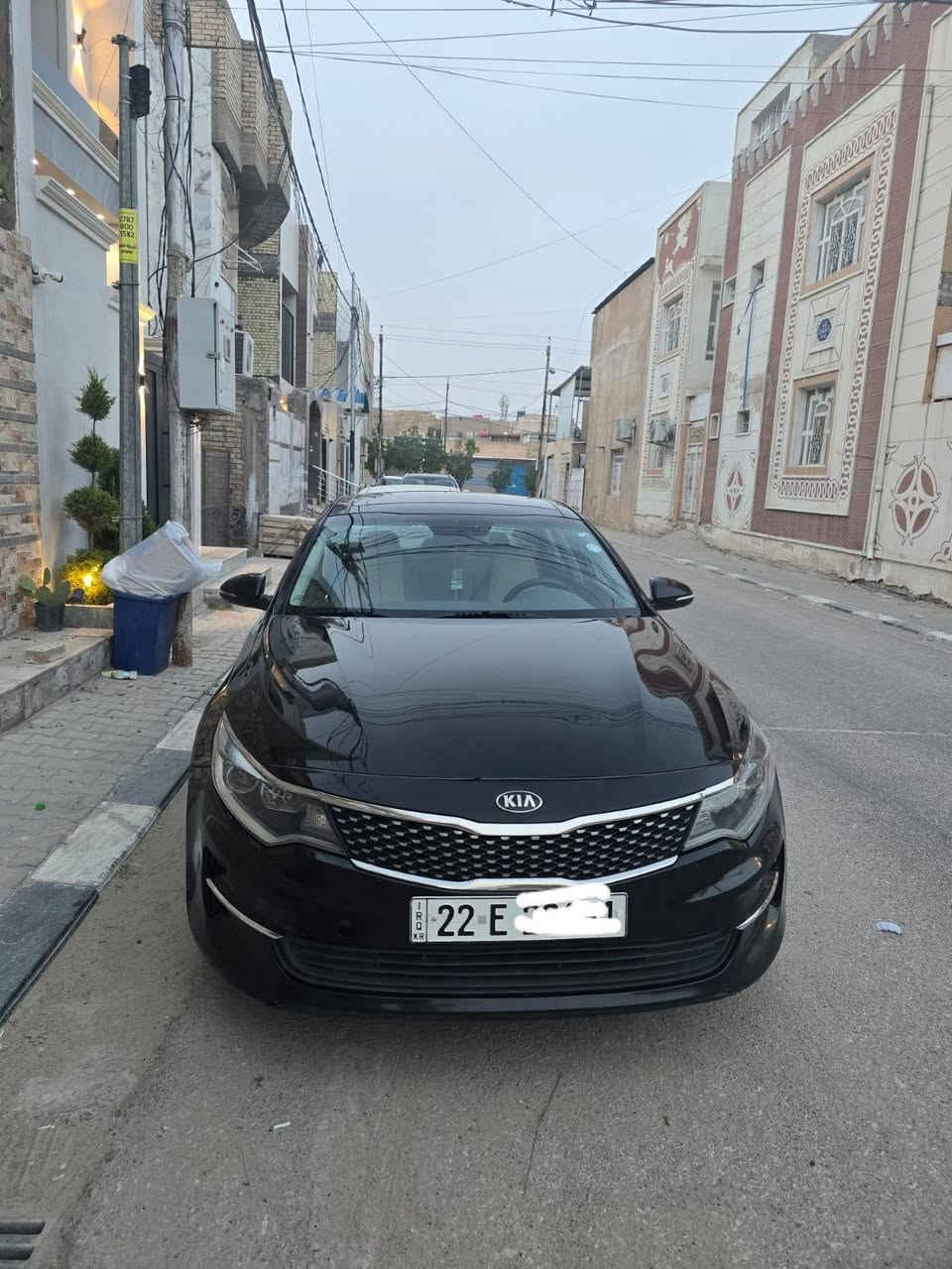 السلام عليكم اوبتما 2018 EX 
فول موصفات محرك. 2.4 4 سلندر
موصفات EX فول موصفات وارد امريكي ماشيه106 الف ميل ضربتها جمالغ راكب وباب راكب باب مصلح وجاملغ مبدل نفس الون
لون اسود  رقمها اربيل وكاله سعرها 127 و مجال بسيط 
مكاني نجف حي العداله 
***********
