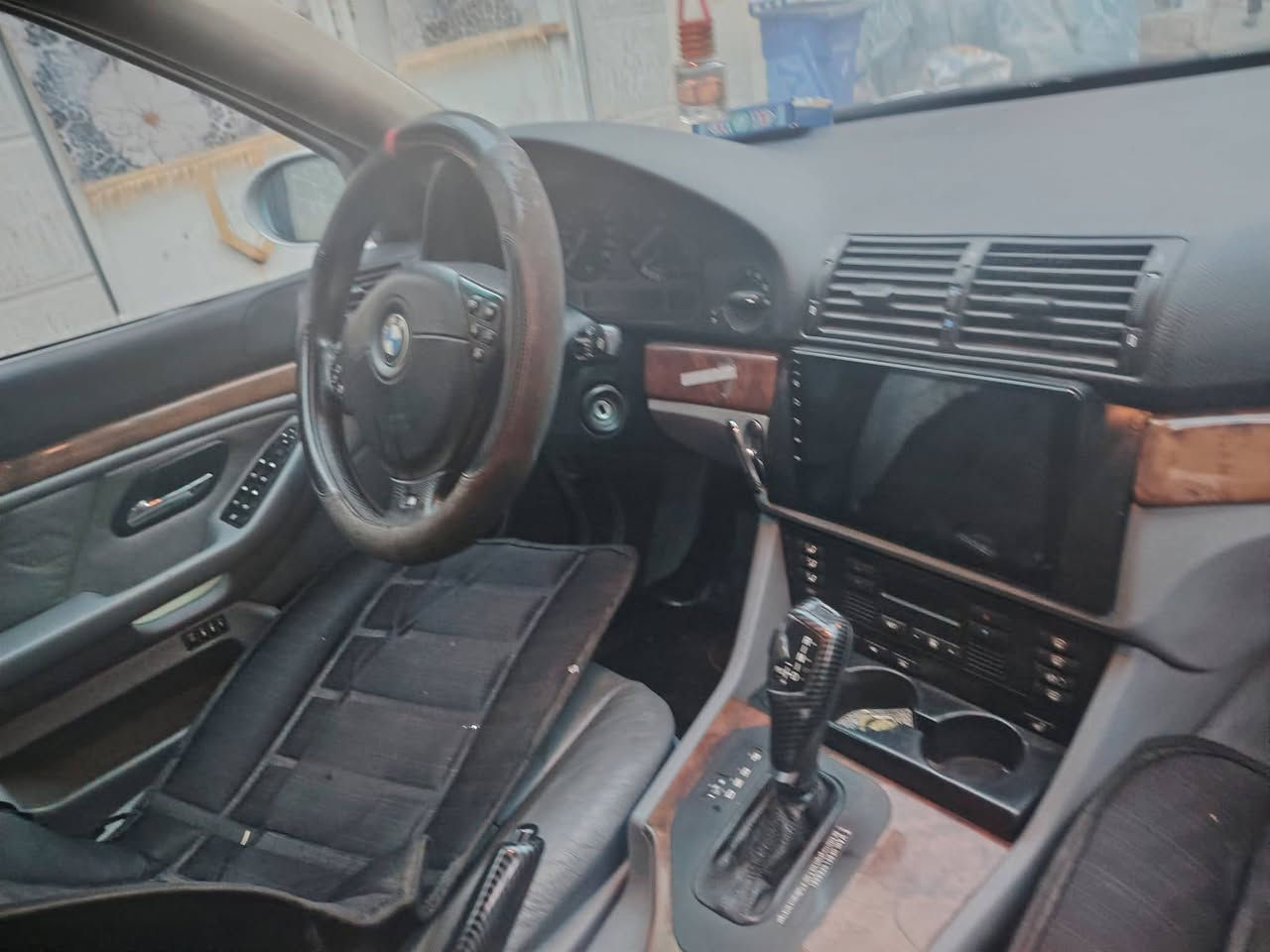 سلام عليكم بي إم 530موديل 2000صقر سياره جاهزه من كلشي كلشي أصلي بيه منظومه غاز سياره بدون حدث مصبوغه حزام جماليه سعر100 قفل عنوان بغداد هزه جديده رقم ***********

