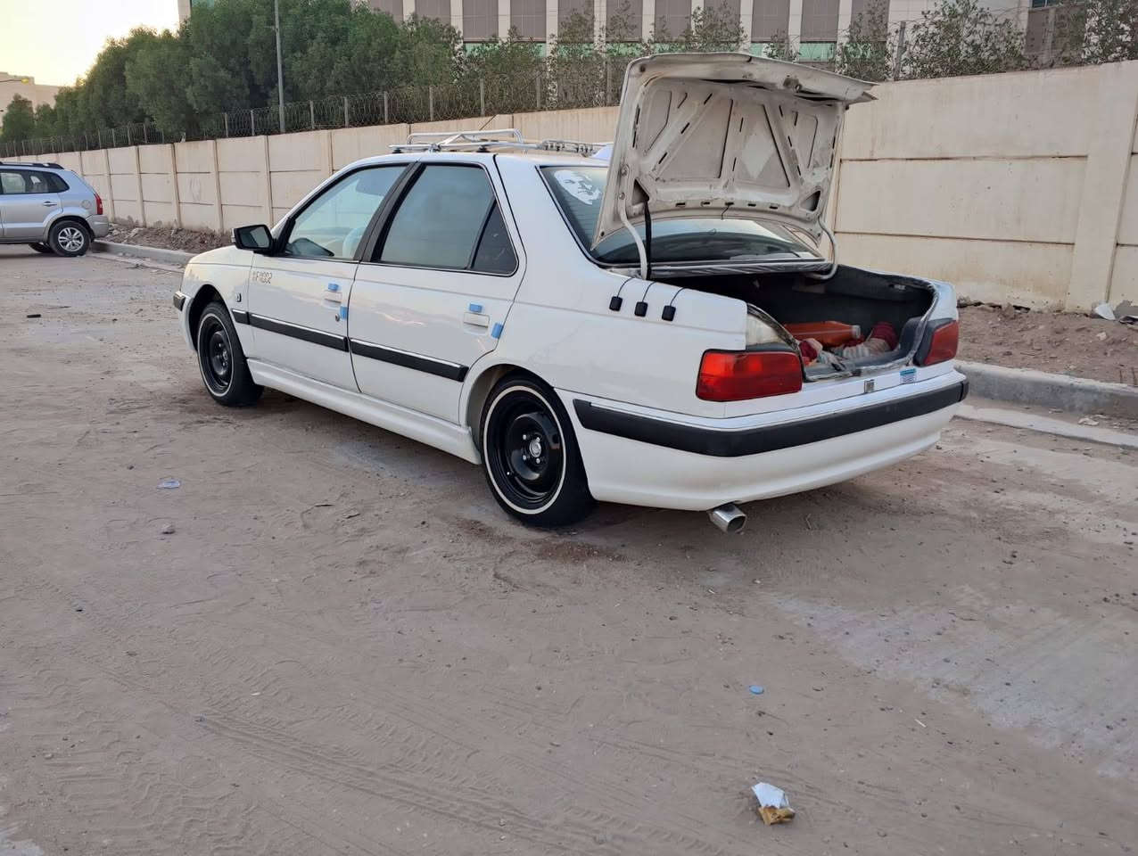 سلا م عليكم للبيع بيجو بارص مويل 2014 رقم بغداد رقم مميز رقم انجليزي باسمي سنويه جديده 2030 سياره جاهزه من كل شيء ماكينه جديده حداديه جديده كهربائيات كلها شغاله منظومه جنون تخم تاير ابو الخط سياره اي شيء ما ناقصه وبالعافيه اللي يشتري العنوان في بابل الرقم ***********

