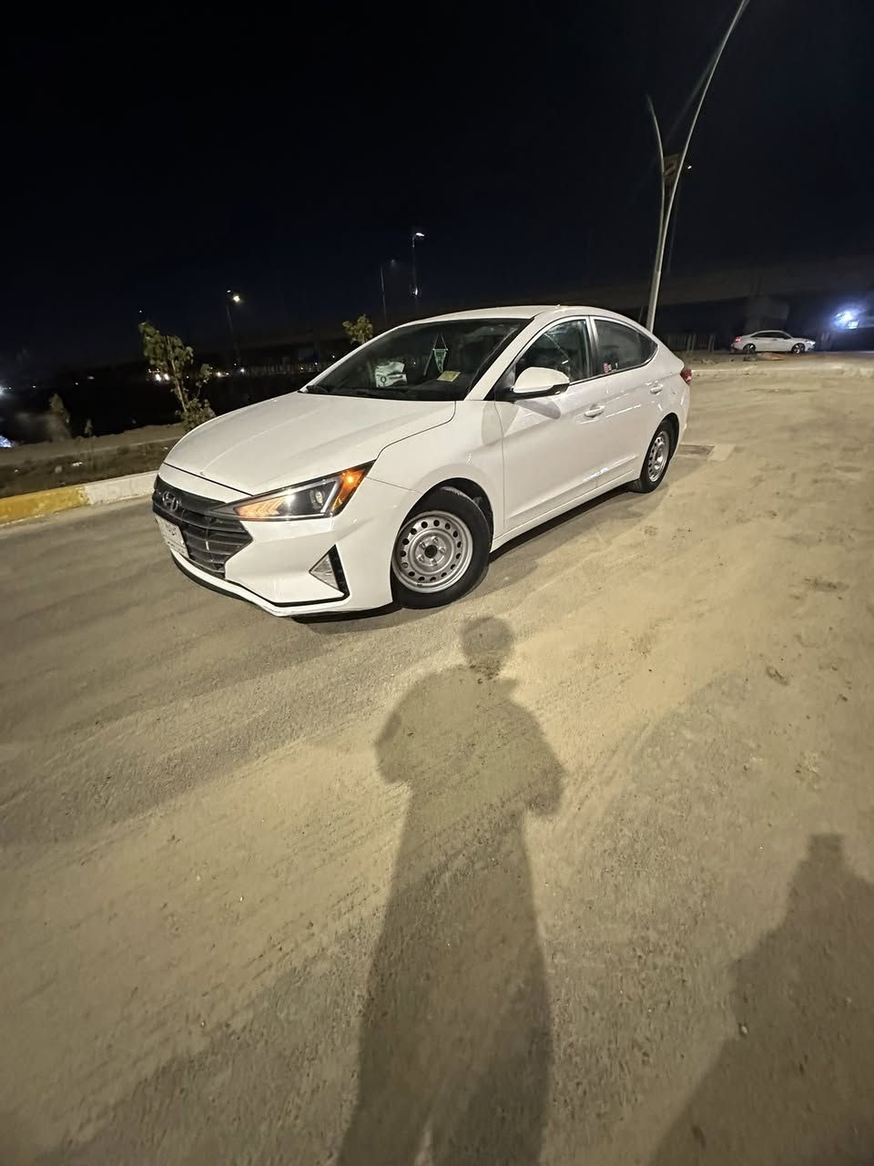 سلام عليكم النترا 19مريكي مكينه 2000دوش ماشيه 90رقم ذي قار حراه مداور ثاني يوم مابيهه حادث السياره تغرير بيهه بارد بلجاملغ الخلفي مواصفات دواره تحكمات نقطة عمياء رادار عند الاجتياز
بريك تلقائي عند الاقتراب مانع انزلاق مثبت سرعة تبريد بيانو حساس امامي وهواي بعد بيها مواصفات السعر 138وبيهه مجال 
بيع او مراوس للاستفسار اكثر واتس اب واتصال***********
