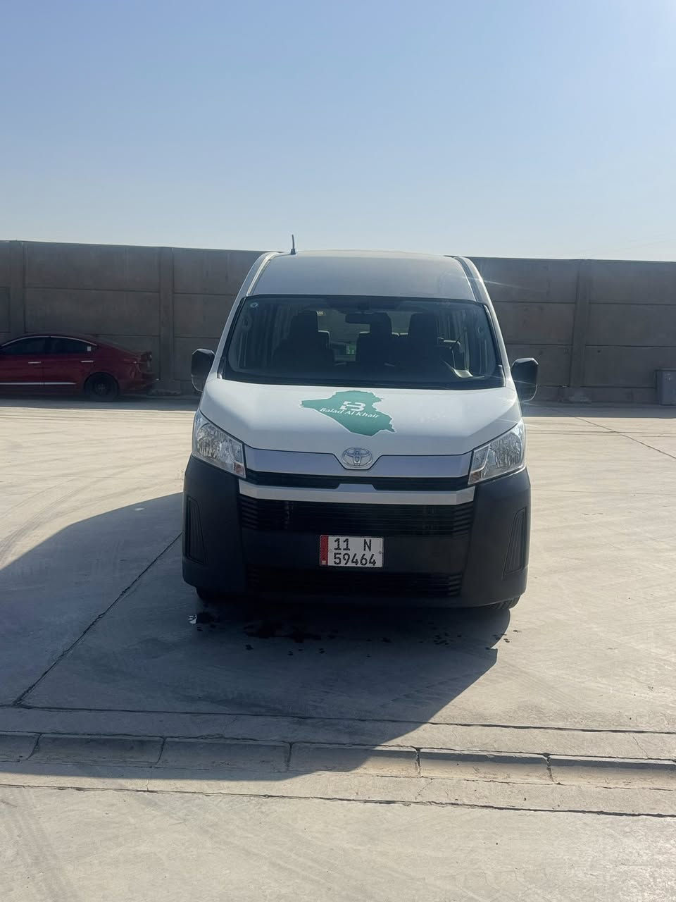 السلام عليكم ورحمة الله وبركاته 
سيارة تويوتا باص للبيع موديل 2022
السيارة بعدة بداخل الضمان الشركة 
جديدة كلش ماشاء الله 
رقم بغداد 
محرك 6 سلندر بانزين 
عنوان السيارة بغداد العامرية 
السعر 340 ورقه وبيه مجال بسيط 
رقم الهاتف ***********
