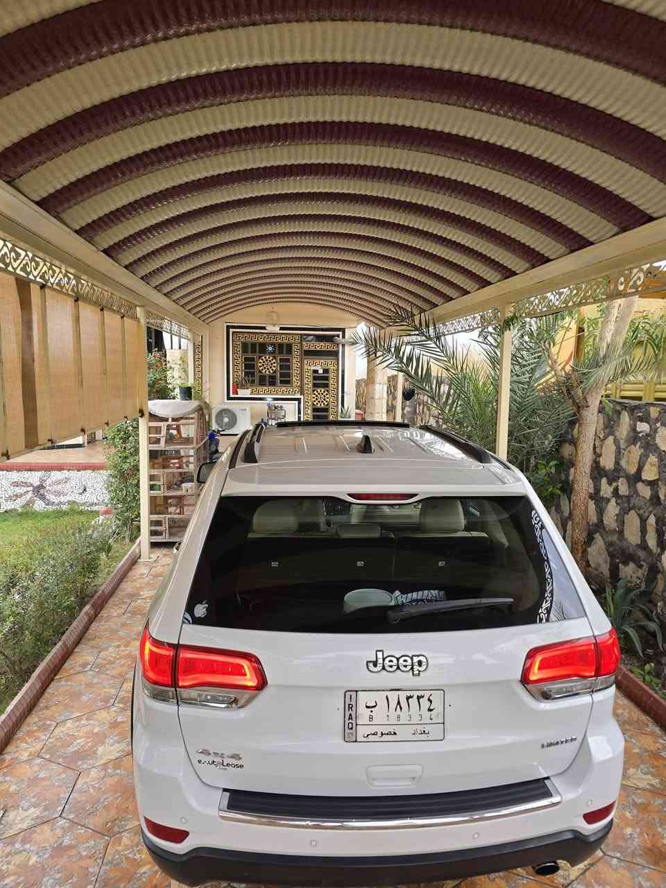 سلام عليكم جيب موديل 2017 وارد مريكي فول مواصفات المتد   رقم بغداد تحويل ثاني يوم حادث كلش بصيط 3 قطع صبغ جاملغ وبنيد وباب كلير فقط بدون معجون بدون اي دواخل تخم تايرات جديده مكينه وكير مكفولات شرط سعر 200 وبيها مجال تواصل تصال ع ***********
