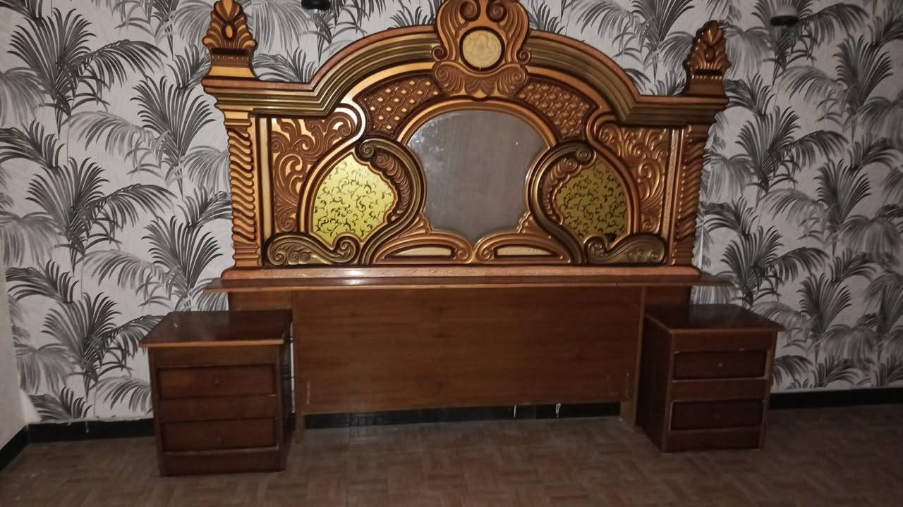 غرفه عراقيه للبيع نضيفه وبسعر مناسب جدن المكان الدوره البعيثه الاتصال علهاتف  ***********
