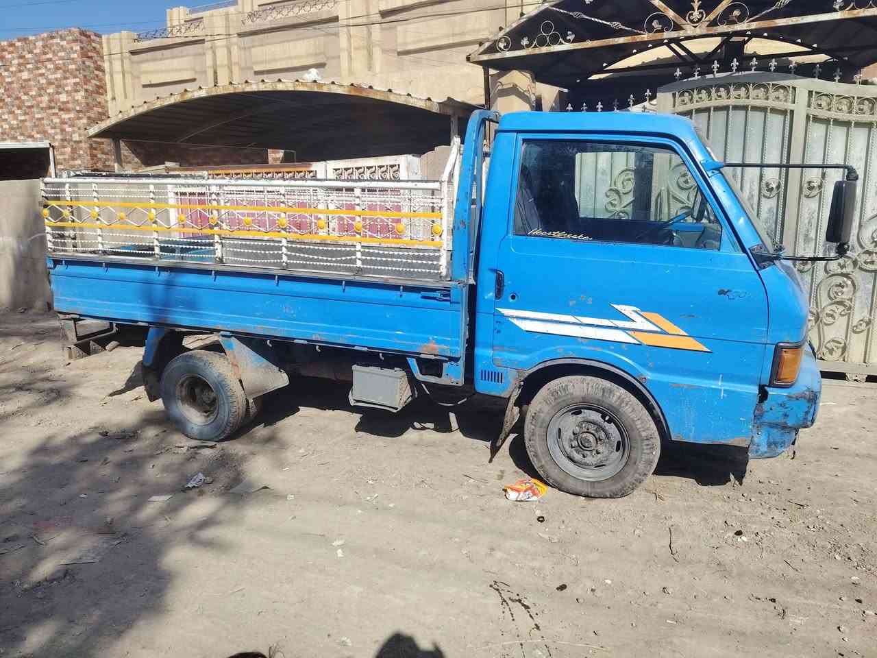 سلام عليكم كيه موديل ٩٣ جاهزه لشقل كير اكسن محرك بي بخار مكاني حله مهندسين هاذه رقمي *********** السعر٣٥ وبيه مجال
