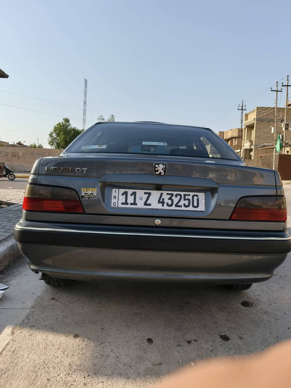 سلام عليكم بيجو بارص موديل 2024  سياره كفاله عامه ماعده هاي الطخه الصغيره الموضحه بصوره ماشيه ٤٢ الف مابيه اي نقص سياره ب اسمي هزه جديده مكان بغداد الحسينيه السعر ٧٦ وبيها مجال ***********
