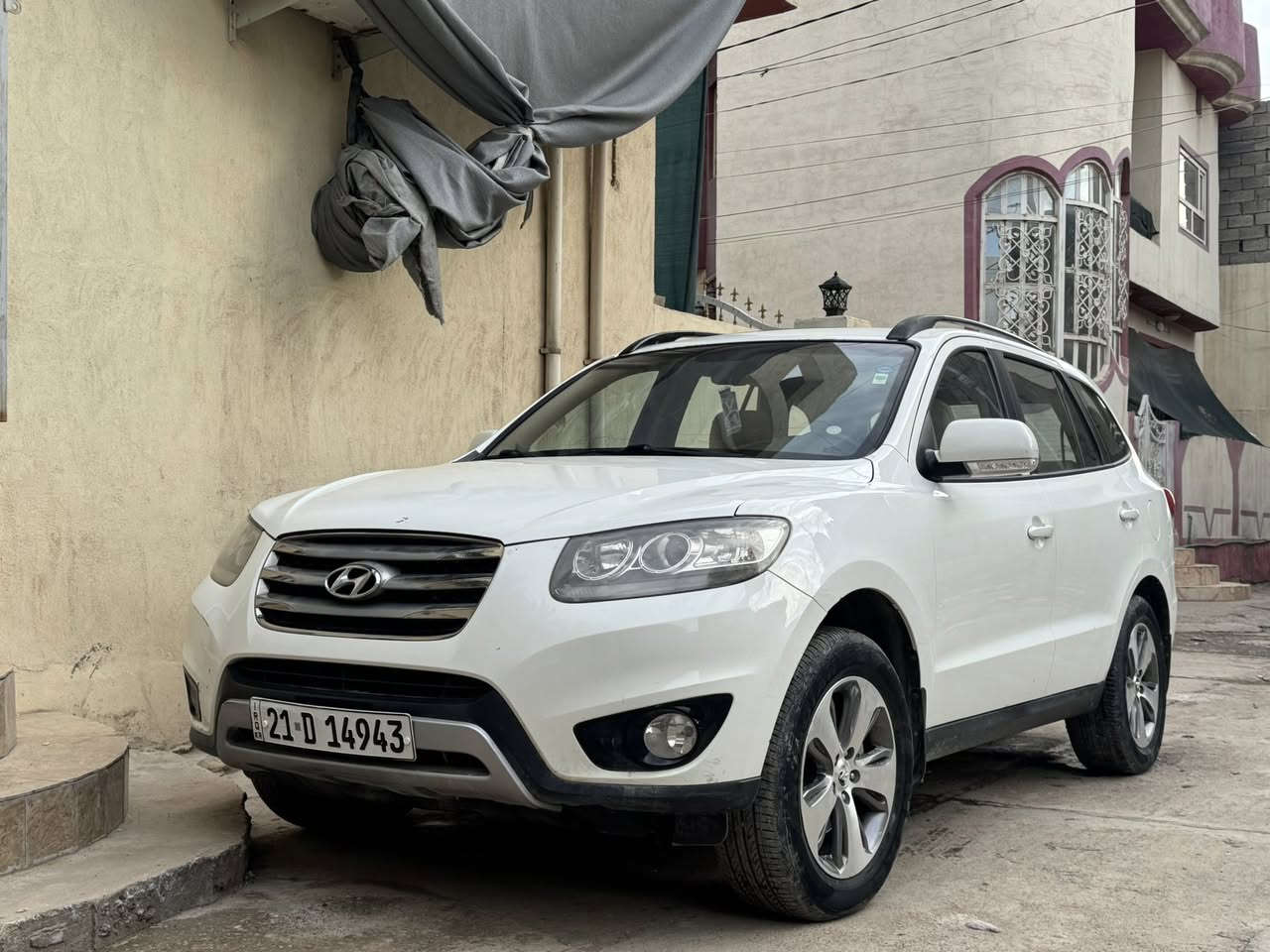 سنتافي2012خليجي 7راكب سقف السلايت  وكامره خلفيه محرك 4اربع سلندر ماشيه 190 الف كيلو متر رقم سليمانيه وسنويه جديده باسمي ثاني يوم تحويل مكان ديالى خانقين السعر 155    ***********
