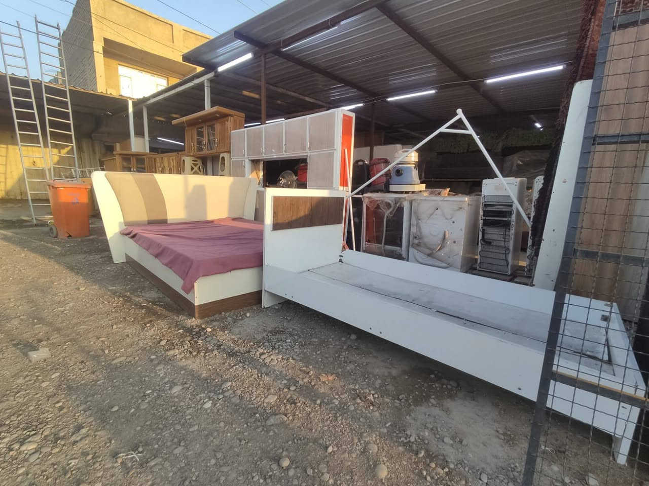 السلام عليكم
اخواني الاعزاء تم افتتاح معرض اثاث الكويتي
المدائن سلمان باك 
يم البانزين خانه عمارة بيت هادي الشرطي 
بصف البانزين خانه 
مجاور علوة البركة
يتوفر اثاث منزلي مستعمل تركي و كويتي 
رقم الهاتف 
‏‪0786 963 0984‬‏
