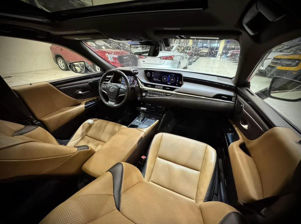 Lexus ES 300h
2021

Hybrid

95,000 km

٢ قطعة صبغ بنيد و جملغ

٢٥٩$
مكان: اربيل

WhatsApp: ***********
