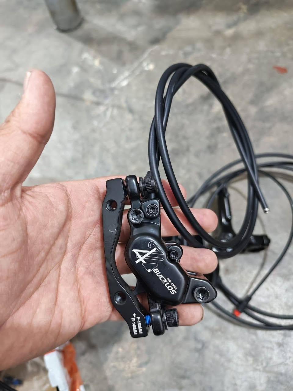 بطيخات ام الصوت وياهن ركبة مال ستيرن با 50 الف و بريكات هيدروليك كدامكم اصليات با 50 الف مكاني بغداد حي الجهاد توصيل اماكن قريبة اكو واتساب ***********
