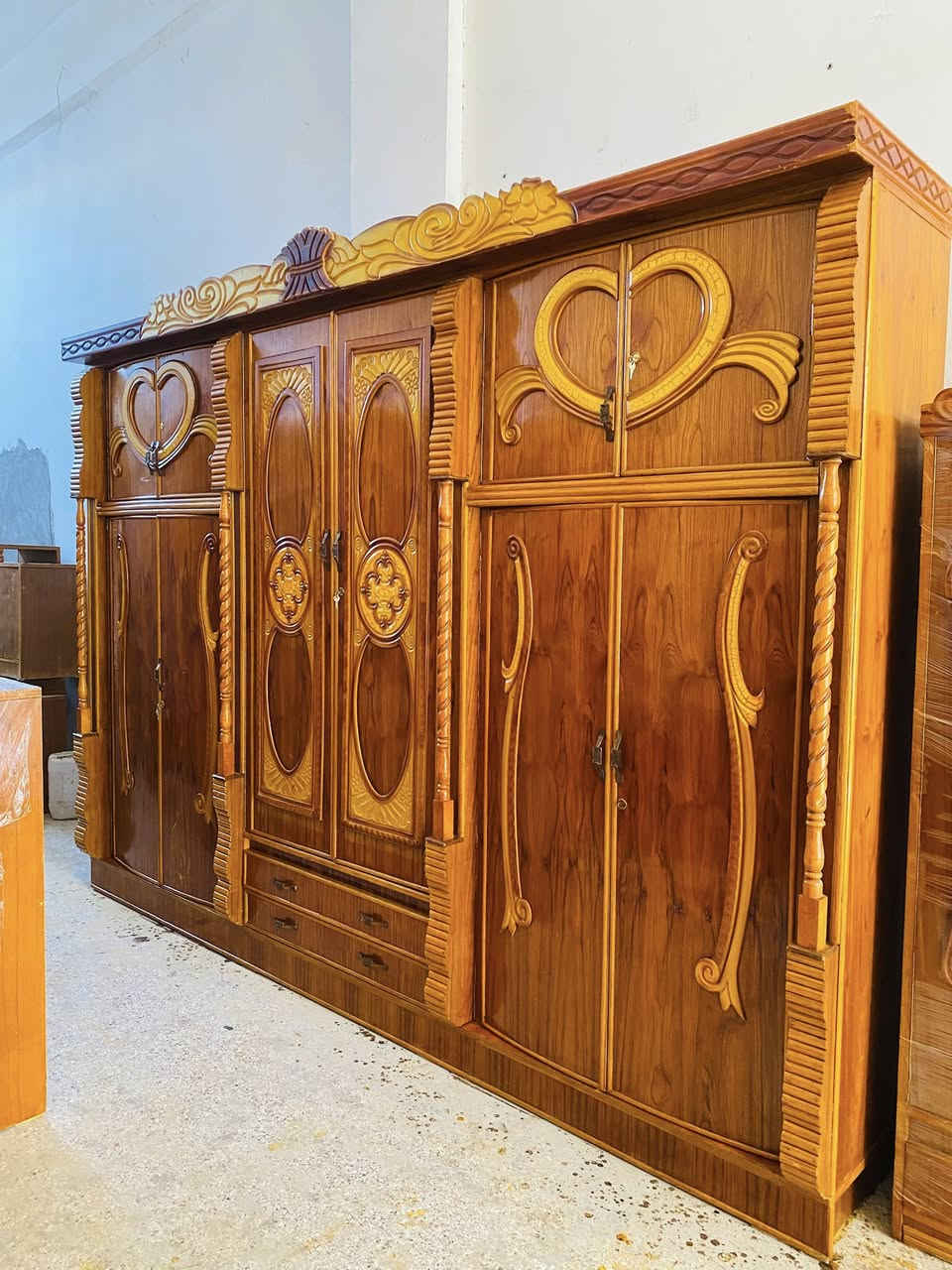 غرفة نوم توصاه حطاطة شغل درجة اولى بسعر 900 وبيها مجال للطيبين
عنوان بعقوبة كاطون شارع ابو رباح مزاد ضي القمر 

‭0772 484 3666‬
