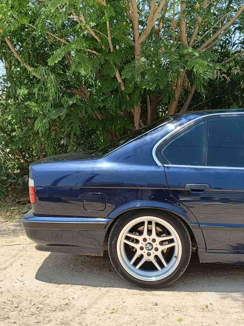 سلام عليكم 520 موديل 90  كير عادي مسكر  فول عادي جديده صبغ جراد فقط عدي صور قبل الصبغ مكينه كير صدر كهربائيات تخم تاير ويل جديد بسمي مكان جديدة الشط سنويه لل 29 جاهزه للاخير حماوه انسه نقص فقط منضومة تبريد 
سعر 55 قابل للتفاوض استفسار ***********
