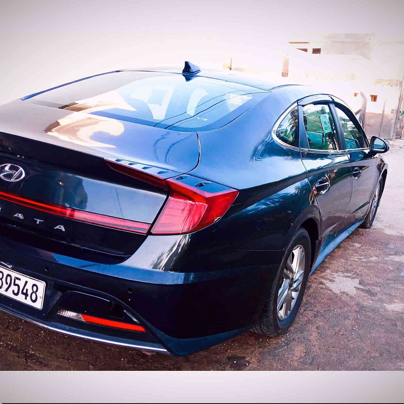 سوناتا ٢٠٢١ لون نفطي رقم انكليزي اربيل سنويه وهزه جديده فول مواصفات عدا الفتحه  مكانه حله شرط الوكاله والتحويل بيها رشات صبغ ابيع عام حادث بدون دواخل حداديه كير مكينه كهربائيات جدد باتري جديد تخم تاير جديد السعر118  وبيه مجال الاتصال *********** رقم الشاصي مرفق بالصور  بيع او مراوس بسورنتو
