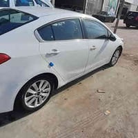 سيراتو ١٦٠٠ موديل٢٠١٤ سياره بيهه الباب وره السايق صبخ  وبارد بل هلال م...