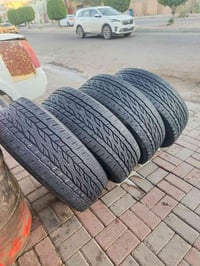 / تخم تاير مال يوكن بعده لك نضيفه جدا السعر 200الف 07817411218