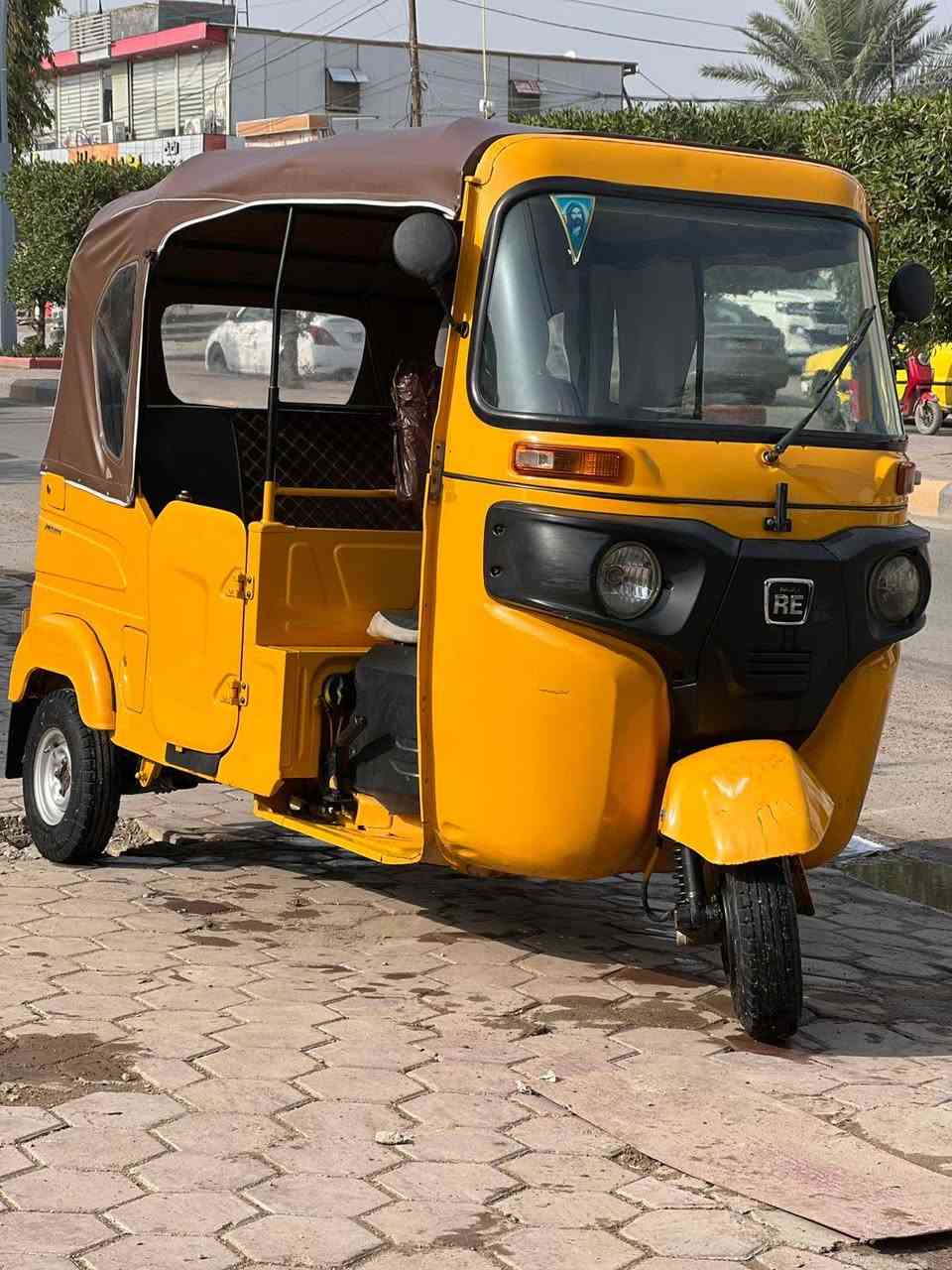 سلام عليكم
تكتك 21شهر ١١  رقم وسنويه بسمي 
رقم بغداد 
مصبوغه عام  تعمير جديد

تخم تاير جديد

مكينه مكفوله

سعر خاص

***********

***********
