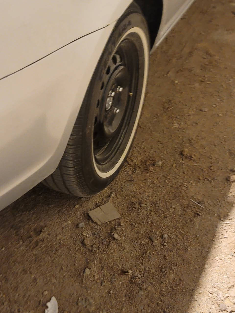 اكسنت 2007 بسم جاري رقم انكليزي السياره جديده فقط صبغ مكينه 1600 مكينه كير تخم تاير جديد  سنويه 30 مكان السياره ابو الخصيب ***********
