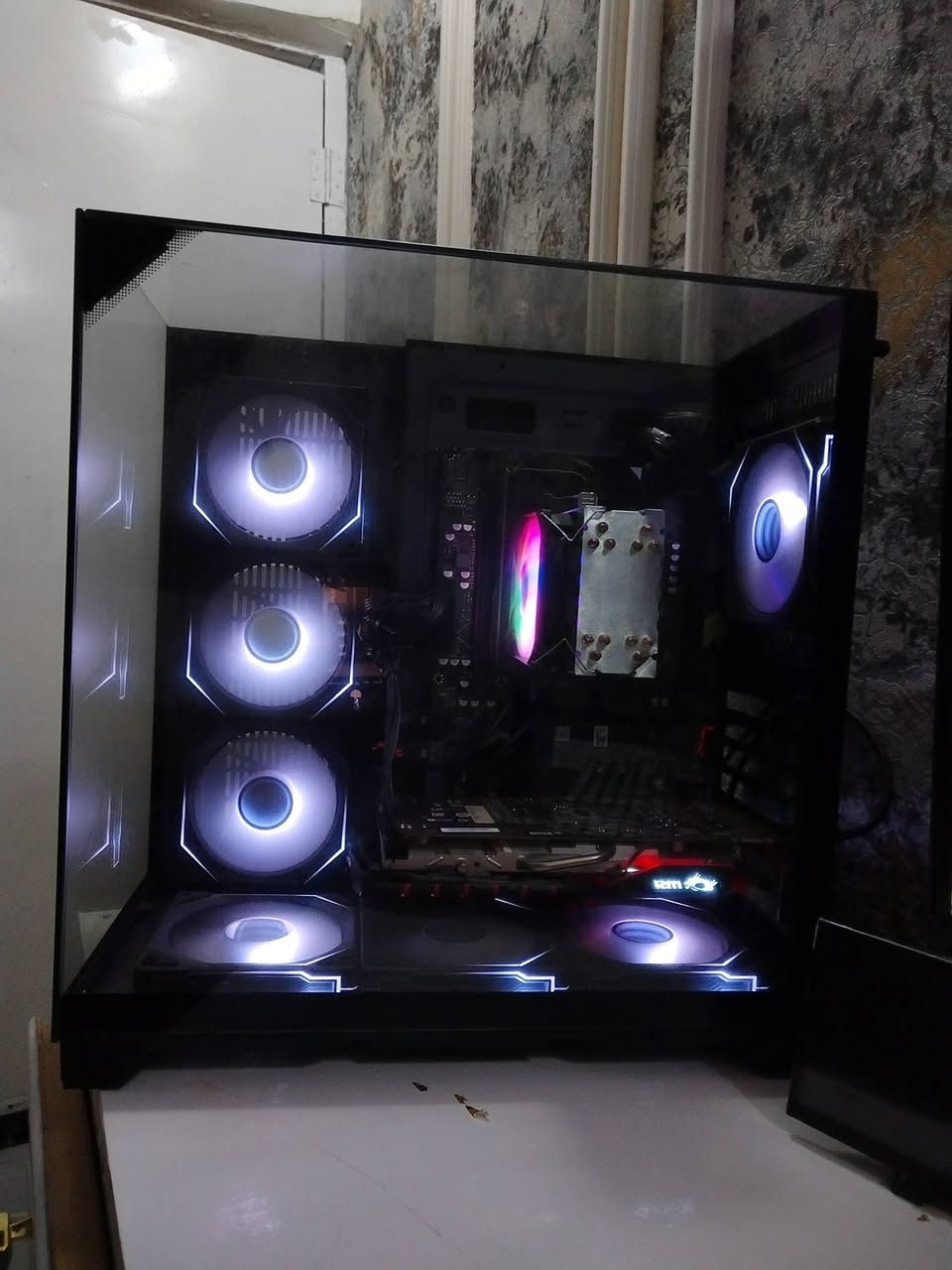 سلام عليكم شباب للبيع مشكلتها بس الكرت VRAM من تلود يرست مدري قصة تعريف ف مادري تفيد مكتبية او الي تفيده

 المعالج
 (CPU): Intel® Xeon® E5-2630 v4 
​كرت الشاشة (GPU): NVIDIA GeForce GTX 950 (ذاكرة 2GB GDDR5).
​اللوحة الأم (Motherboard): MACHINIST E5-MR9A PRO  Xeon .
​الذاكرة العشوائية (RAM): 8GB.
​التخزين (* SSD:  120GB
كاملة ومرتبة 😂 😂 مكاني ميسان *********** واتس (قيم واخذها)
