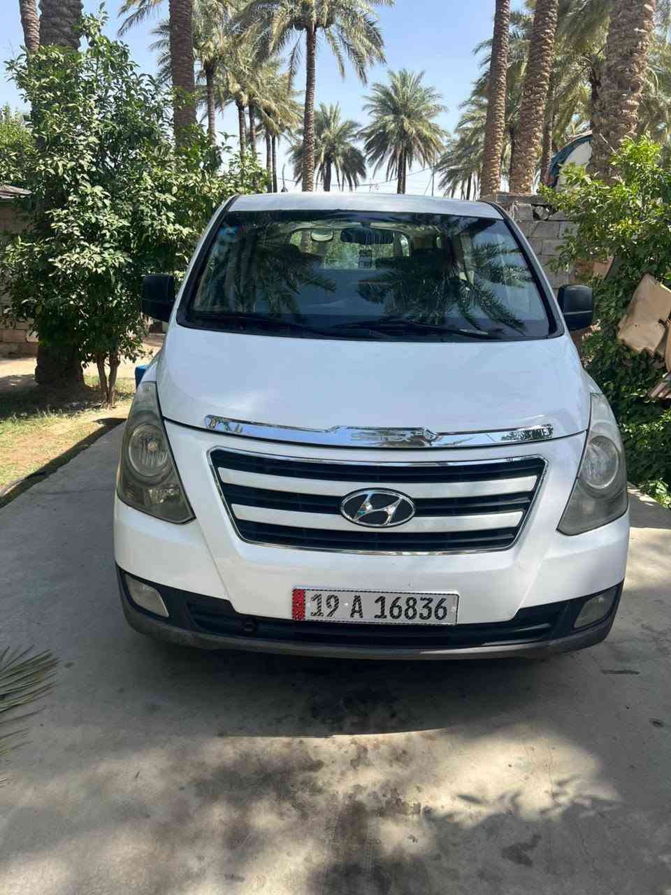 السلام عليكم ستاركس للبيع موديل ٢٠١٤ كفاله عامه رقم كربلاء دولي سنوية بسمي محرك جديد طخم تاير جديد تبريد ثلج السيارة حلوه حيل احلا من الصور  مكاني وسط رقم تلفون***********
