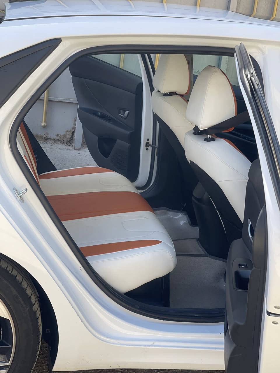 سلام عليكم رمضان كريم 
الانترا 22 هايبرد وارد كندي 
معروضة 130 وبيها مجال قليل
رقم بغداد 
بيها جاملغ مبدل الايسر وبيها لغد مصلح هوا نفس الجاملغ صفحة نفسها اليسرى مرشوشة بس لامعجون ولاتعديل فقط رش .. الصفحة العكس السايق مابيها شي فقط بوسة 😽 باب وعايفها على وضعها ترجع بابرد 
مكينة كير خير من الله 
صرف بانزين أنسى الله شاهد افولها انساها واني 24 ساعة طالع بيها 
ماعوزها شي بس لايت الناصي تك طافي بيها 
11 كم ماشية  
فتحة 
بصمة تشغيل بصمة ابواب وصندوك 
صندوك ذكي 
هوتو هورد
سايد بريك بصمة 
رقم بغداد باسمي 
العنوان/ بغداد.. الشعب 
***********
 775 944 2234‬
