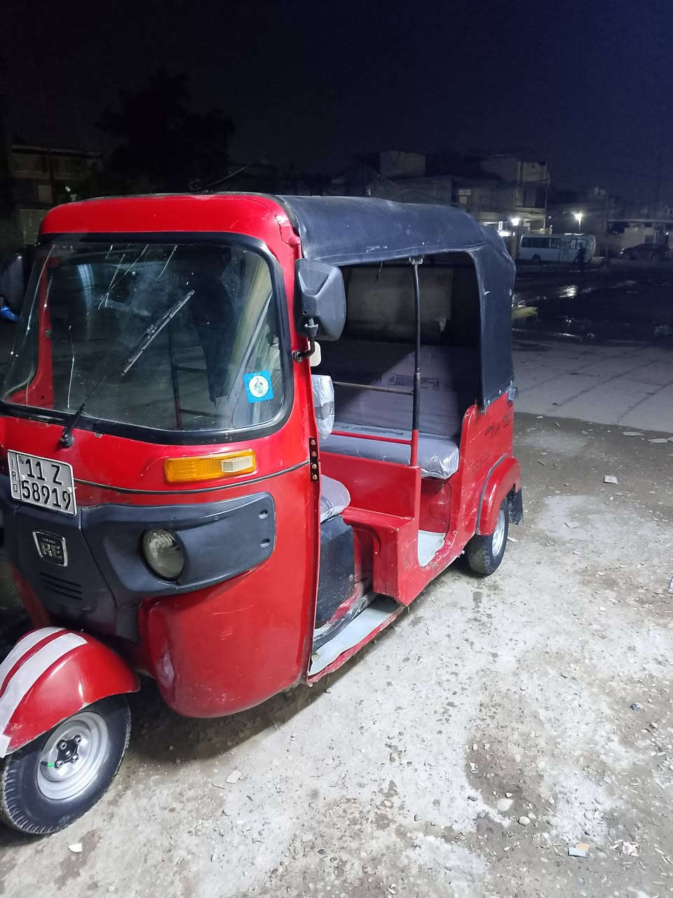 تكتك 18رقم وسنويه السعر 4900 المكان حي الكوفه ***********
