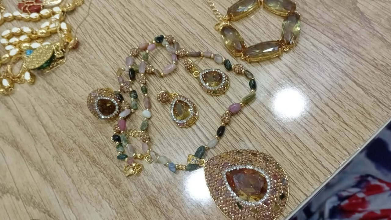 السلام عليكم احجار كريمة اصليه نحاس مايكشف مراسله واتساب***********
