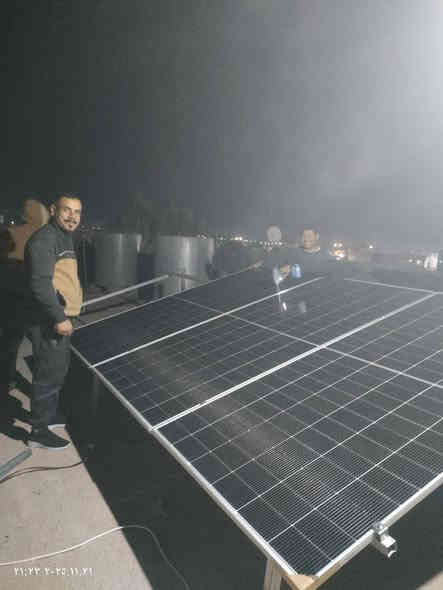 السلام عليكم
🟢 منضومة من عروض شركة الحجاب 

في مساء هذا اليوم 11/21

✅🌟تم تنصيبها للأخ (رجب الناعم )
 في الفياض📍 

              ⚡بقدرة ⚡

17-امبير نهاري ☀️
17_ امبير ليلي 🌙

✅ تظمنت المنظومة الشمسية 🔆
 
8_ألواح من شركة لونجي 620 واط 
 بقدرة توليد ⚡(2.5امبير) (مؤسسة)   
 بظمان ١٥ سنة ✅
 
2_ بطارية ليثيوم من شركة (SRNE) 17كيلو واط بقدرة توليد⚡17امبير لمدة ٥ساعات ⏱️ 🛑 
بظمان 5 سنوات ✅

3 _انفيرتر من شركة (كرواط) بقوة 6كيلو 🟢
بظمان 2سنة✅

☀️نقدملك هذة المنظومة مع صيانة 🛠️مجانية لمدة سنة
وظمانات حقيقية 

________________________________________
_________________________________________

🔴نعمل ليلا 🌙 مع نهار،☀️

✅غايتنا أرظاء زبائننا  الكرام ومواعيدنا معهم ⚡✅

🎉حياكم الله في شركة الحجاب للطاقة الشمسية 🎉

الهاتف للأستفسار
 
*********** الاستاذ فرحان

العنوان_الشرقاط_اسديرة_الفياض
