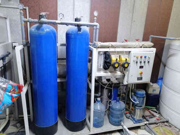 محطه ماء ارو للبيع
الف 1000لتر بالساعه مع تانكيات ٣٠٠٠لتر عدد٢ غذائي مع ميز
محطه متكامله
العنوان.بغداد
السعر. ٣ مليون وبيهه مجال
تلفون ***********
