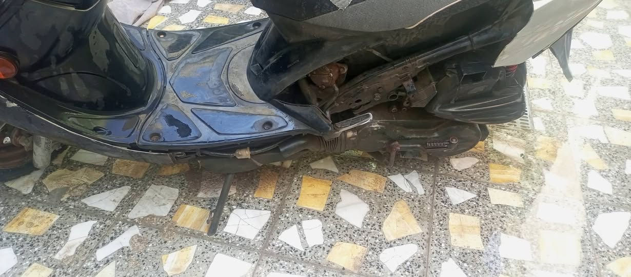 دراجة kymco 
مجفتة قبل فترة 
ومتروكة 
السعر 175


**إذا كنت صاحب هذا الإعلان وتريد حذفه لأي سبب، رجاءا أرسل رسالة إلى الدعم الفني**