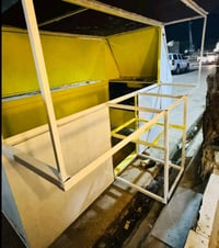 كشك كامل يرهم كلشي شوف الفيديو سعره ٤٥٠ 07805064529