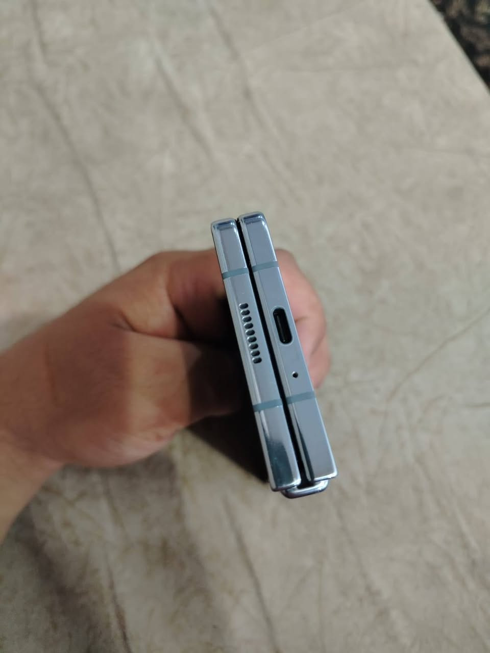Z Fold 5 
512G
نظيف ، 
بطاريه سليمه 
بدون خدوش
سعر 700 الف


**إذا كنت صاحب هذا الإعلان وتريد حذفه لأي سبب، رجاءا أرسل رسالة إلى الدعم الفني**