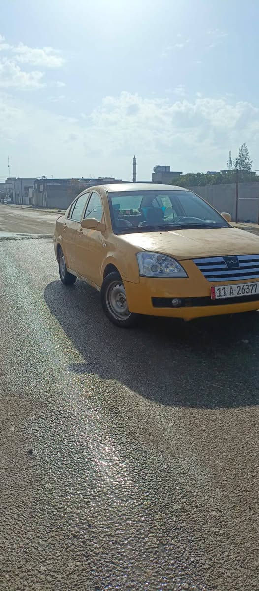 سلام عليكم سياره شيري A5 
محرك ابو الجفه اوتو ماتيك
السياره كامله بس يرادلها ترتيبات وبطاقه بانزين عندي وصل بس بعدني ممستلم السياره واضحه بلتصوير مكلف بلنشر (***********)مكان السياره كركوك السنويه بمسي شرط التحويل السعر (٣٧)
وبيها مجال للطيبين
