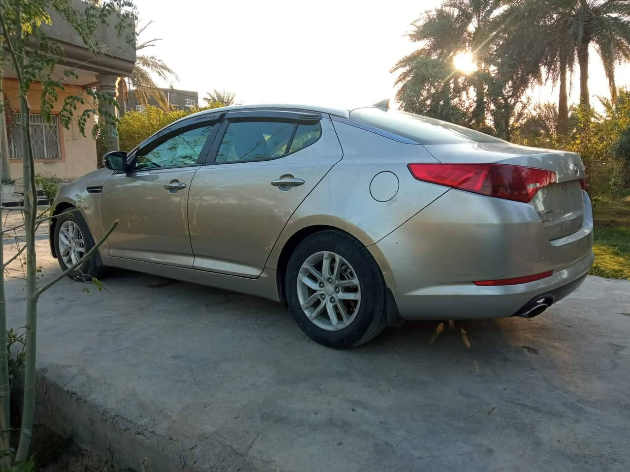 سلام عليكم اوبتيما 12 وارد امريكي حادثها جاملغ الايمن  السعر 115 وبيها مجال مكان سياره بابل للاستفسار اكثر تصل بالرقم ***********
