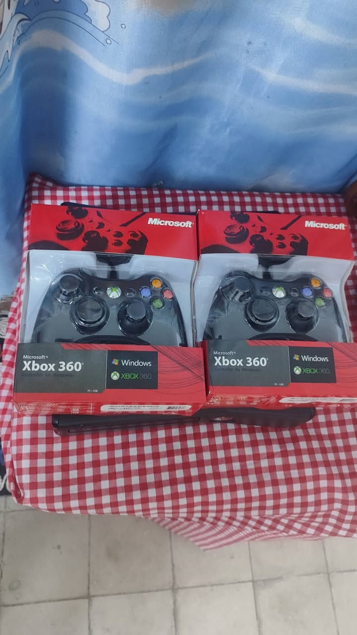 XBOX 360...👇👇
.
اكس بوكس 360....للبيع...
.
.
نضيف. جداً جداً  ..100٪ مستعمل اقل الشهر .

.
مع كامل ملحقاته الاصليه المحموله مع الاجدي .
.
.
مع يدتان جديدات بل باكيت ممفتوحه .
.
.
🛑 ملاحضه ...  بي شغله وتنحل الشغله مابي هارد انته تشتريله بــ10الف بي حدود 150لعبه الجهاز مابي هارددد  ونضيف جداً ...
.
.
السعر ... 115الف. وبي مجال. ...( و لايوجد توصيل )
السعر ... 125الف. وبي مجال. ...( مع التوصيل لكل العراق )
.
.
الموقع / بغداد .."العطيفيه".
.
. الاتصال على الرقم ***********  واتساب + مازنجر .
