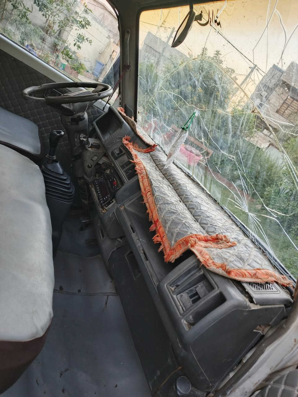 السلام عليكم ورحمه الله وبركاته كية بنكو موديل 94 سيارة كاملة ومكملة كير ومحرك واكسل بشرط مكفول رقم بغداد السعر35وبيها مجال المكان ديالى المقدادية شهربان رقم الهاتف ***********
