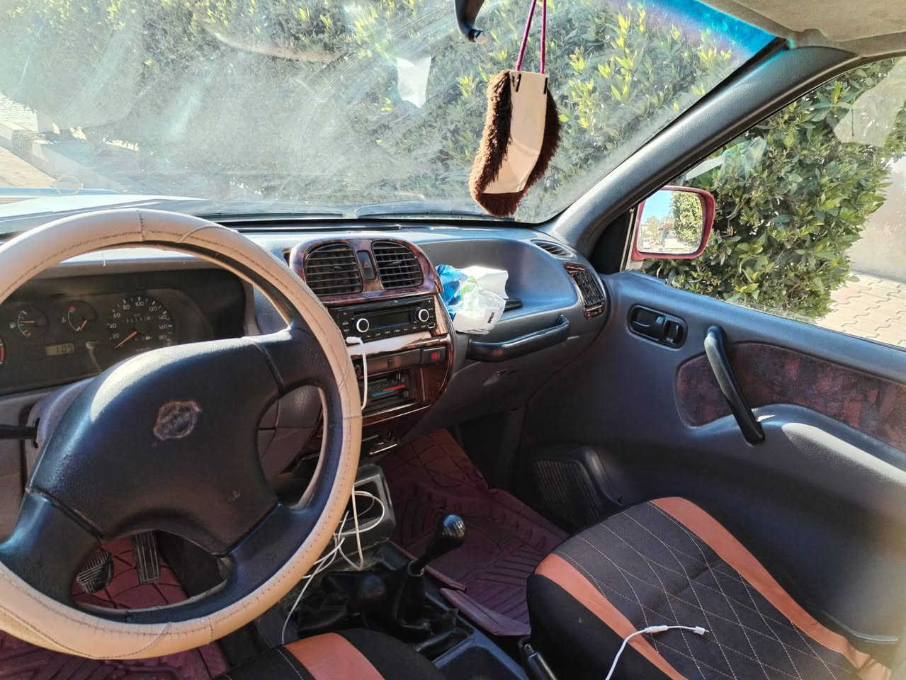 السلام عليكم اخوان للبيع سياره نيسان  تيرانو 
دفع رباعي كير عادي +صدر 70٪ + سياره كلها بلاد تبريد +سبعه  راكب+موديل1999+السعر 55بيه مجال
 اني مكلف بل نشر ***********
