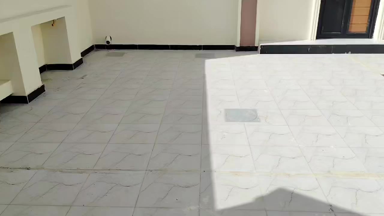 دار مساحه ٢٠٠ متر طابو زراعي سند ٢٥ بيت كامل وجاهز تسليم مفاتيح مباشر واني شارح بالفيديو تفاصيل كامله السعر ١٣٨ وبي مجال العنوان ورديه داخل  قرب مدرسه مالك الاشتر خلف مستشفئ الحياه لاستفسار ***********
