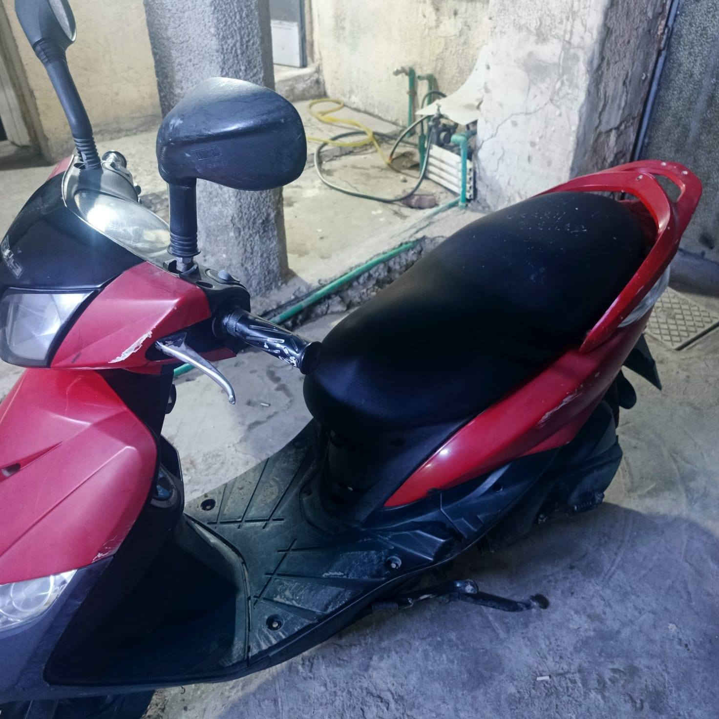 ماكس ثعلب دراجة نضيفة نكرة سلف
كهربائيات كلهة شغالة مكينة لا نضوح ولا تبخير كابريتر بلادي غراضهة كلهة بلادية تايرات جدد ما نقصهة شي 
رايدهة ب(600)الف مكاني مدينة الصدر تقاطع الكيارة اليريدهة خاص مفتوح وبلخدم


**إذا كنت صاحب هذا الإعلان وتريد حذفه لأي سبب، رجاءا أرسل رسالة إلى الدعم الفني**