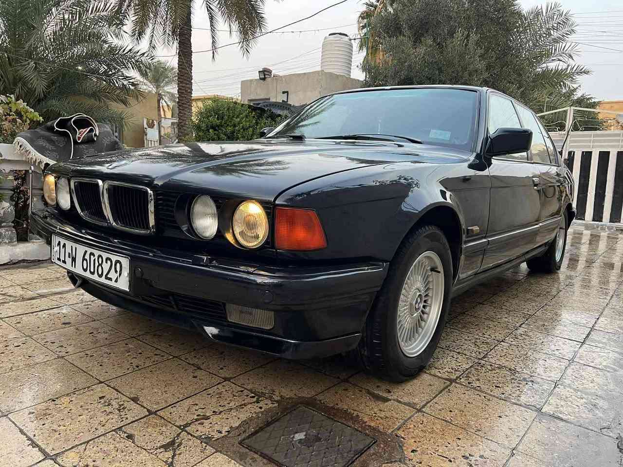 بيئم موديل 94 رقم بغداد انكليزي بأسمي 740  سياره جاهزه  على اخر حبايه مكينه 8 اسلندر منضومة غاز بيهة يعني انسى صرف بانزين تخم تاير حداديه امامي خلفي جديد  كهربائيات كلهة عل ابلاد  دبل جام فتحه طكتين سياره فول الفول وصبغ درجى اولى  مكان السيارة واسط الكوت السعر 78 وبيهة مجال *********** علمن السيارة بدون اي حادث اوضربة
