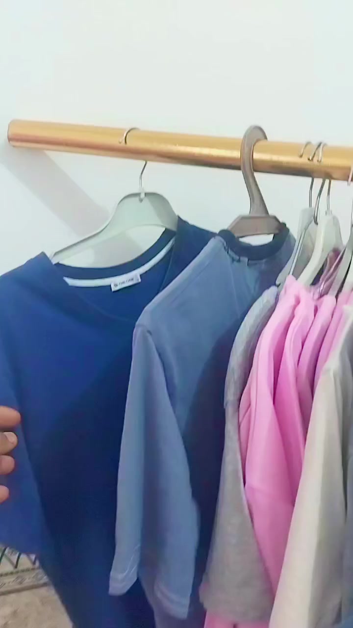 قطع باله كميه قليله  قمصان وبديات نظيفه كلش قمصان بيض حجم جبير قماشه فد شي  بلاش الي يريد  يراسلني على رقمي  واتساب او اتصال ***********
