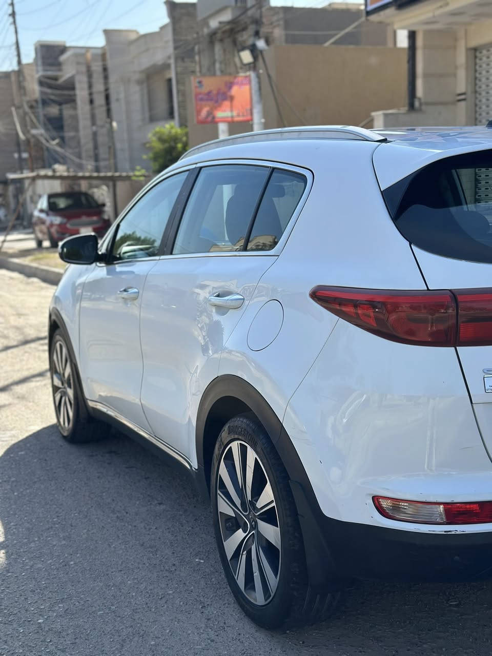 السلام عليكم كيه سبورتج خليجي ٢٠١٧ بيها صبغ جاملغ امامي والباب الساق ونص باب خلف الساق مكان السياره بغداد الشعب السعر ١٥٥ قفل رقم ***********
