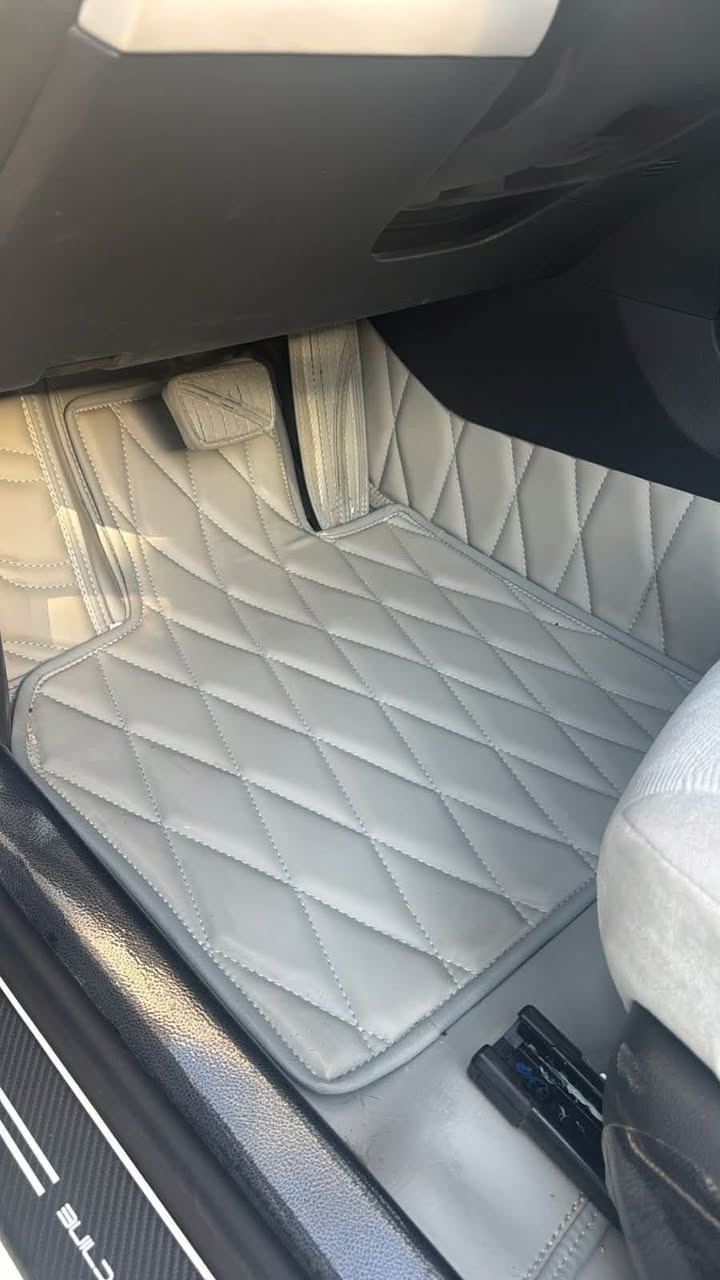 BYD SEAL 05   2025
بێ  بۆیاخ  بێ لێدران    ١٣ڕۆشتوە   هەموو گیانی بە شەرت   
ناو کرێمی  ویل کەپ  گێرو مەکینەی کارەبای بە شەرت  تەحویل و خەرامش  بە ناوی خۆمەوەیە 
سەیارەی معرەز نییە   ڕەقەم سلێمانییە 
شەحن و هەموو شتێکی بیلادی لەگەڵە
*دوو سویچە  بیلاد 
بەرگی کوشنی تێگیراوە   ناو گاعی بۆکراوە  
ناو سنوق 
*ڕونی گۆراوە    Motul 
زیاتر لە  ٣٠٠ هەزار  بەس کەمالیاتی بۆ کراوە
***********
***********

 BYD SEAL 05 2025
بدون طلاء، دون أن يضرب، 13 ذهبا، كل الحياة مهيأة.   
اسم ترس غطاء العجلات والمحرك الكهربائي متحول بشكل مشروط، واسمي أيضا باسمي. 
ليست سيارة صلبة. 
كل شيء يتعلق ببيلي وكل شيء.
2 سويتشز أوف بيلد 
يتم إدخال غطاء المقعد في الحقيبة.  
داخل الصندوق 
*تم تغيير صفاء موتول 
تم تعويض أكثر من 300,000 شخص.
***********
***********
