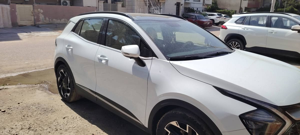 سبورتج ٢٣ فول مواصفات واحد على واحد بيضاء بأسمي مكفوله من كل شي ماشيه ٩٠٠٠ كيلو خليجي رقم أربيل تريد وكاله تريد تحويل موجود بغداد شارع فلسطين سعرها ٢٢٨ ورقه او مراوس بسبعه راكب ***********
