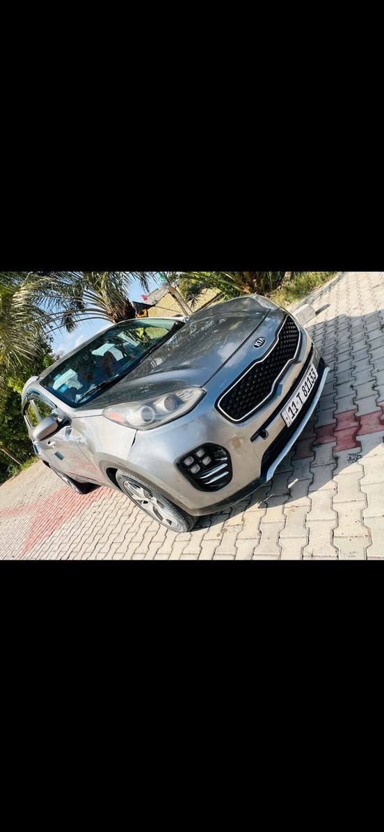 سبورتج موديل 2017 مكينة وكير  وحداديه  وصدر وتبريد كفالة وارد أمريكي حادث بنيد   رقم بغداد تحويل مباشر السعر 118 وبيه مجال بسيط سياره  بيه مكانت صبغ ￼رقم الهاتف
‭0774 637 9095
