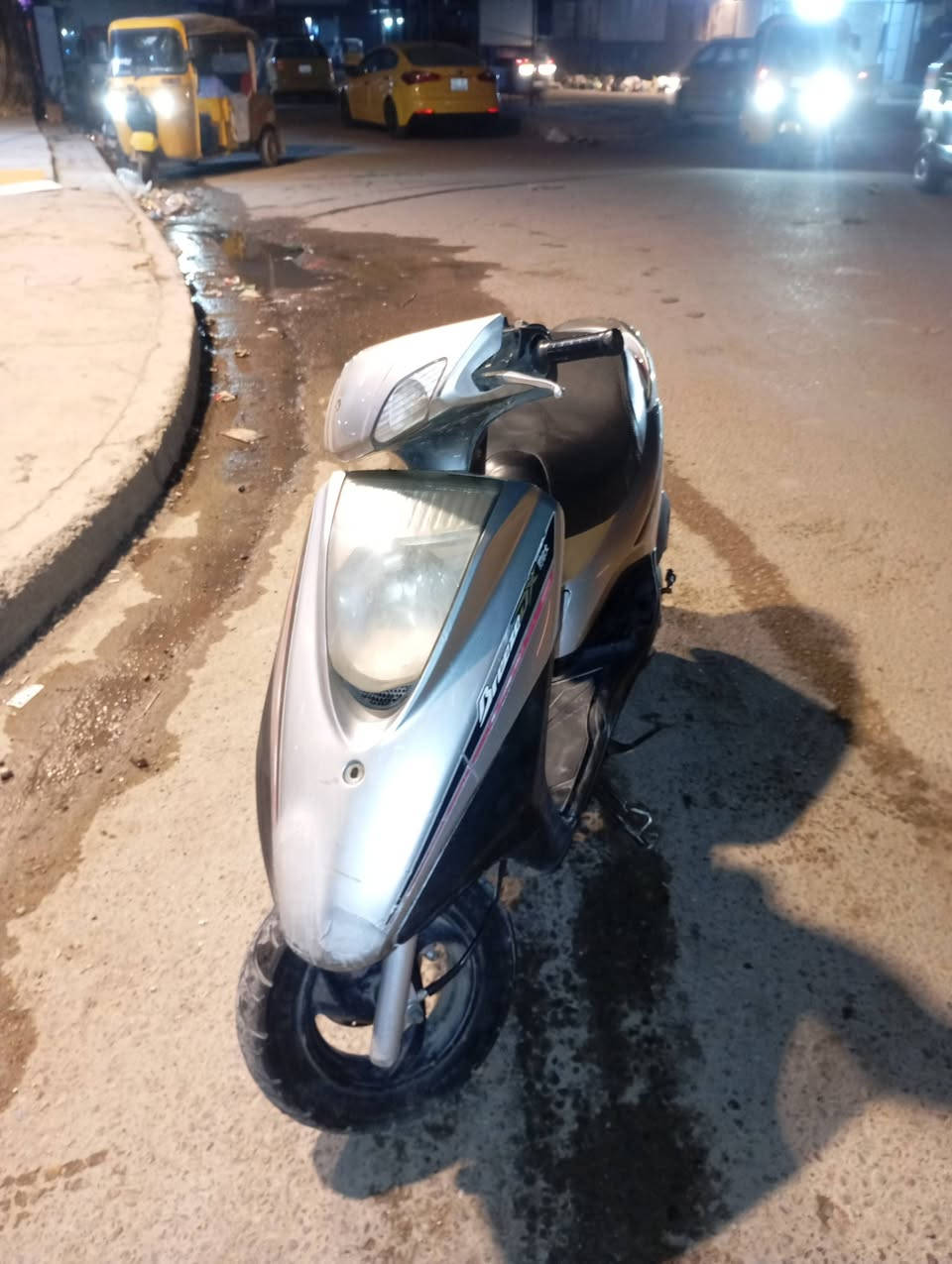 سلام عليكم.دراجه 140*للبيع*دراجه جديده وخير📍 من الله شعله معدلل تخبلل💯 دراجه بيها زنون وتايرات جدد دبلات كهربائيات كلها شغاله *مكينه مكفوله *كفرات بلاديه ودراجة مال جناي رنبه تشتغل✅ سلف وهندر *سعرر 650 ************📞خابر وتدلل عنوان (شماعيه أو اورفلي)
