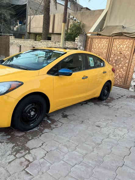 يا الله 
سلام عليكم فورتي للبيع 

وارد امريكي موديل 2014 

فول واحد عله واحد

حادث دعاميه خلفيه ليبل واحد 

مواصفات 

بصمه 
شاشه 
تحكمات 
فتحه سقف 
كشن كهرباء 
كشنات تدفئه تبريد 
ستيرن تدفئه 
مري شفط 
ترحيب 
لد امامي خلفي 

فول لفول حته كشنات لخلفيه تدفئه 
سياره جاهزه مكينه كير تخم تاير صدر كله كفاله 

موقع بغداد 

التصال ***********
